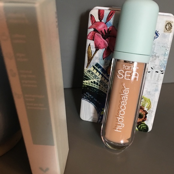 New in Box Tarte Hydrocealer Concealer 20n Light Neutral - Picture 3 of 4